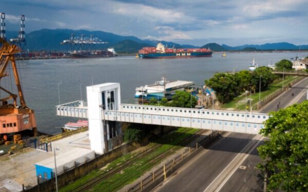 Puerto de Santos: Pasarela en zona aduanera hace más seguros viajes a Guarujá