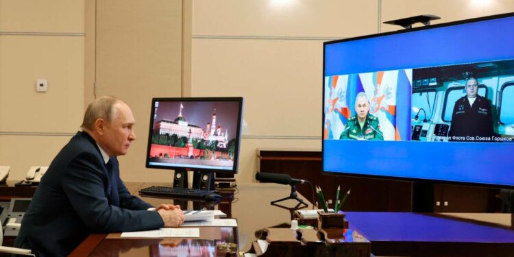 Putin desplegó misiles hipersónicos Zircon en un crucero en el Atlántico