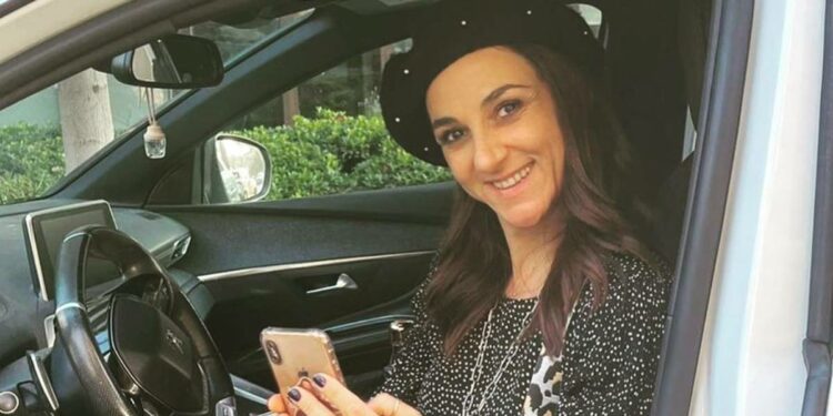 Renata Bravo disfrutará de viaje de solteras junto a Claudio Iturra