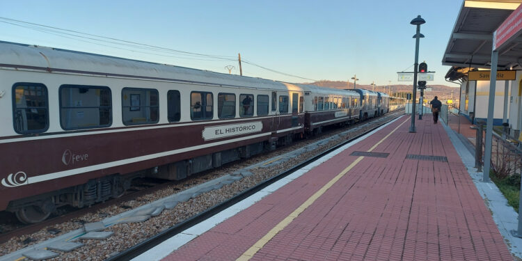 Renfe incrementará los viajes del Expreso de La Robla y pondrá en marcha el Histórico de León
