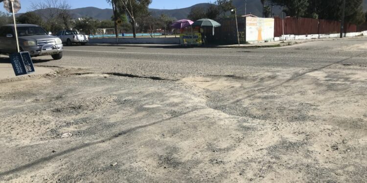 Requiere urgente reparación crucero en colonia Hidalgo