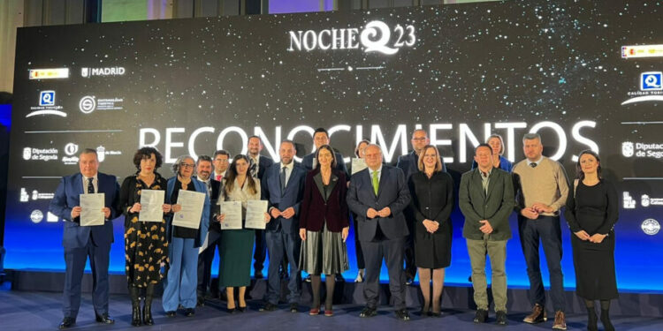 San Pedro del Pinatar ratifica su compromiso con la calidad turística con el distintivo Q para cuatro playas y la Oficina de Turismo