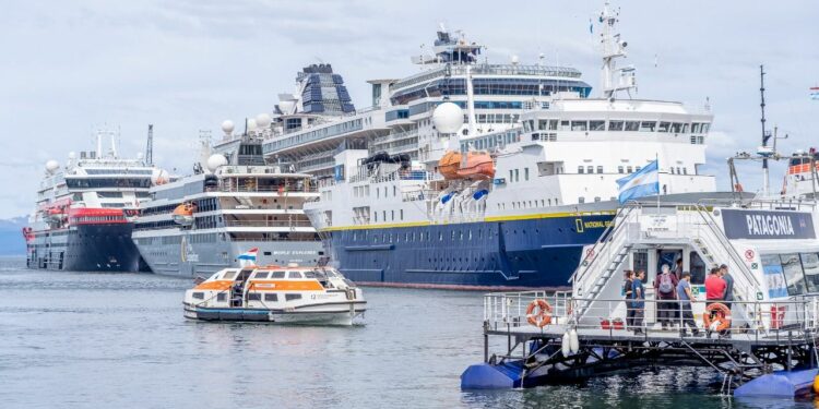 Temporada de cruceros: Arribaron al Puerto de Ushuaia más de 92.700 personas