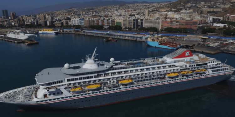 Tenerife repite un movimiento de 8.000 cruceristas en cinco cruceros