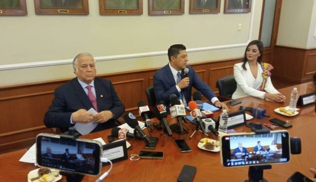 Torruco Marqués confirma inversión de 550 mdp para aeropuerto de Tamuín