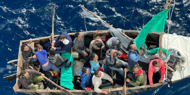 Los balseros estuvieron a la deriva en el mar más de 15 días