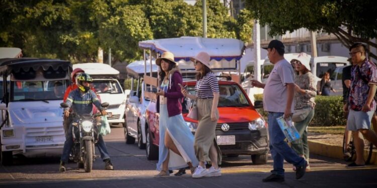 Uno tras otro... arriban tres cruceros más a Mazatlán