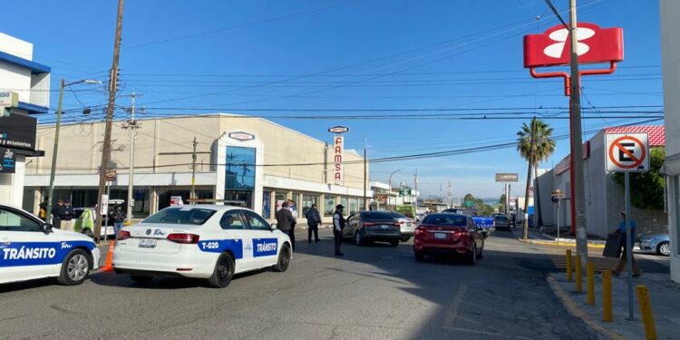 Urge mejor señalización en crucero Ocho y Aldama en centro de Victoria