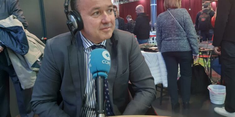 Viajes Insular celebra sus 60 años de historia en FITUR 2023 - Tenerife