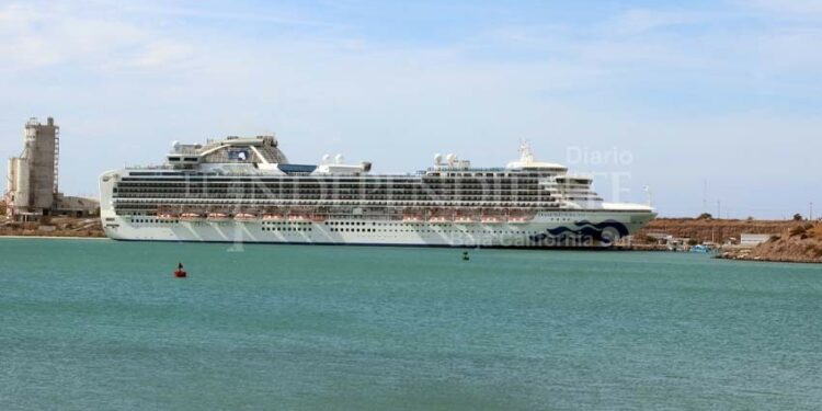Visita La Paz el crucero Diamond Princess; el primero del año