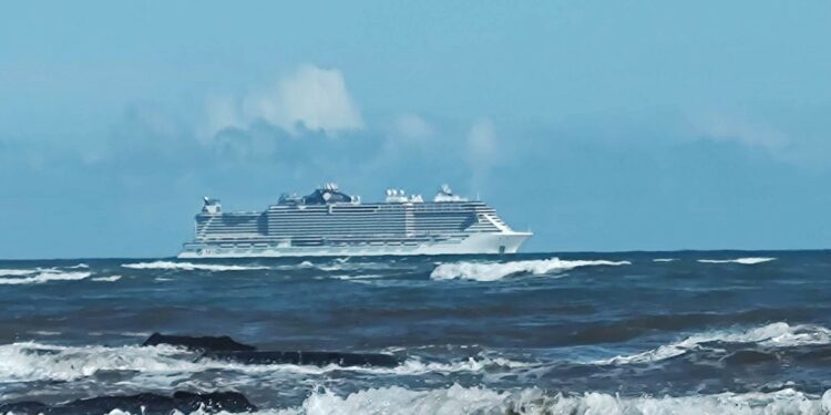 así se vio el crucero desde La Paloma
