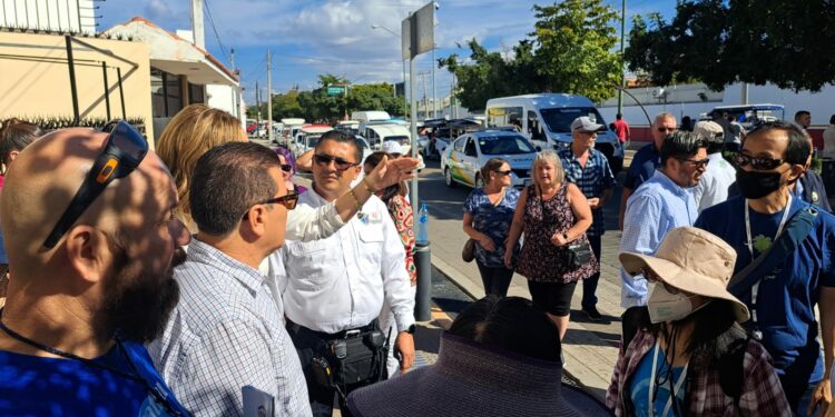 Resguardan a turistas de cruceros que recorren Mazatlán (5)