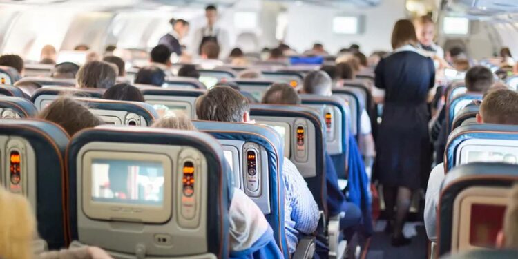 ¿Cuáles son los mejores y peores asientos para viajar en avión?