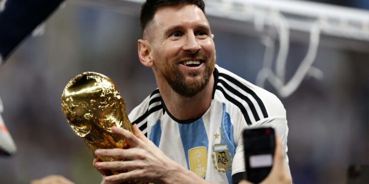 ¿Cuánto gana Messi en el PSG? El salario del futbolista argentinoMediotiempo