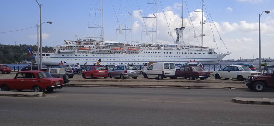 Llegada a La Habana del crucero Club Med 2