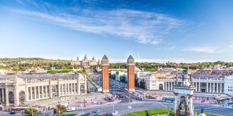 Las mejores ofertas en vuelos para viajar en el puente de Andalucía