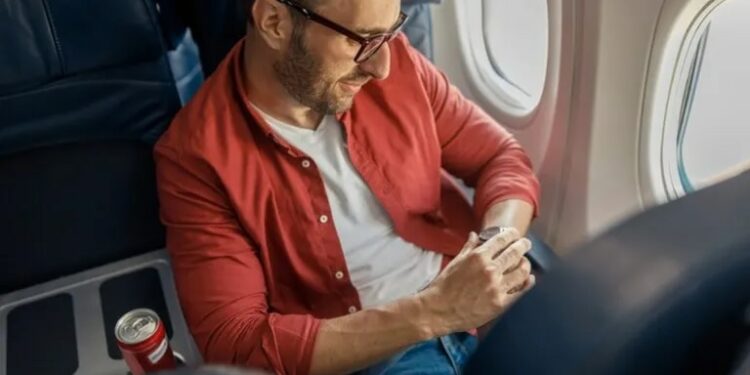 Pasajes de avión baratos: ¿qué días son los mejores para comprar online?