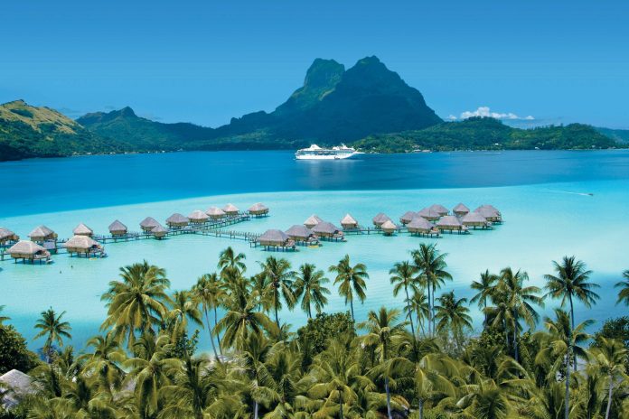 Paul Gauguin Cruises celebra su 25 aniversario con ofertas en sus cruceros