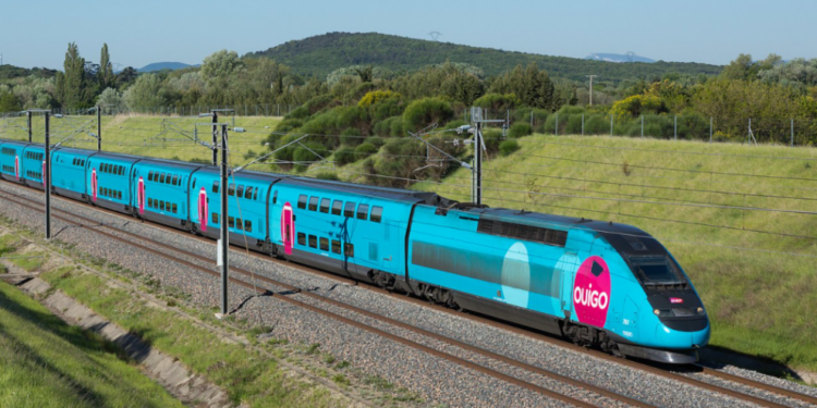 Ouigo cubrirá la línea de alta velocidad entre Madrid y Barcelona con trenes de dos pisos.