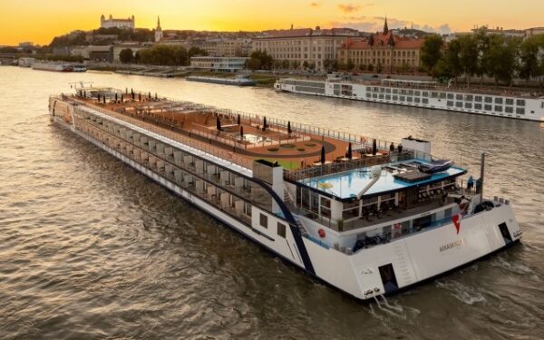 AmaWaterways programa viaje especial por el Danubio junto a Porthole