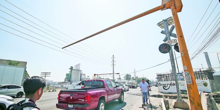 Arrastrados por la Bestia ante la falta de cultura vial - El Occidental