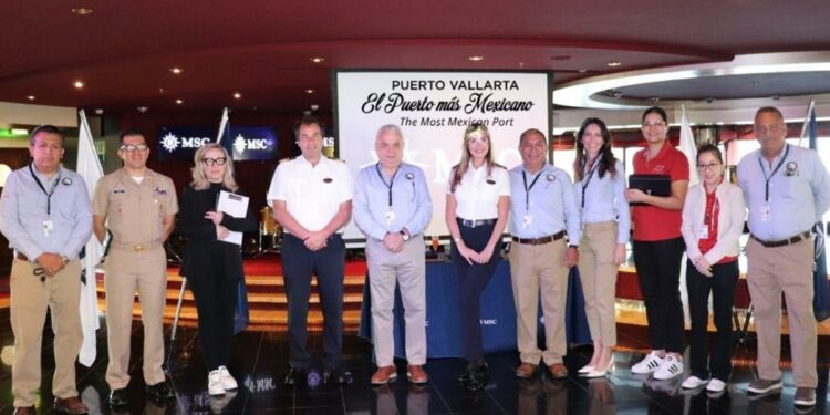 Arriba por primera vez a Vallarta el crucero MSC Poesía
