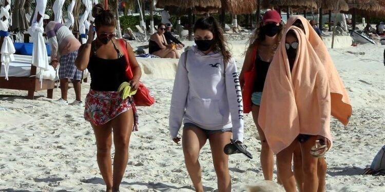 Aún pega pandemia a turismo, según OMT