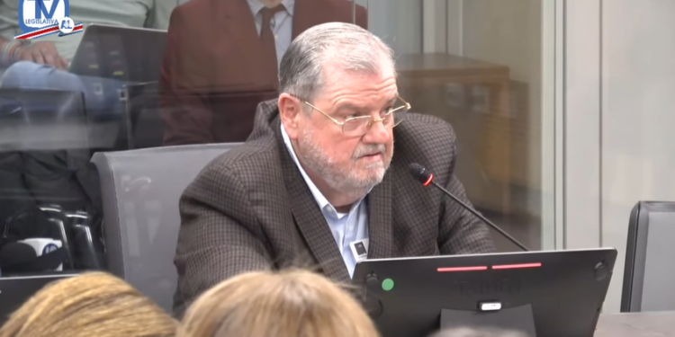 Aunque pagó alquiler de avión, Alberto Esquivel dice desconocer motivos del viaje de Figueres a República Dominicana • Semanario Universidad