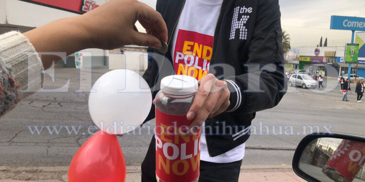 Botean contra la polio en cruceros de la ciudad