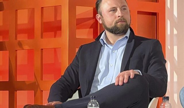 Victor Tofan, director ejecutivo de ventas y de estrategia de la zona EMEA de Cloudbeds