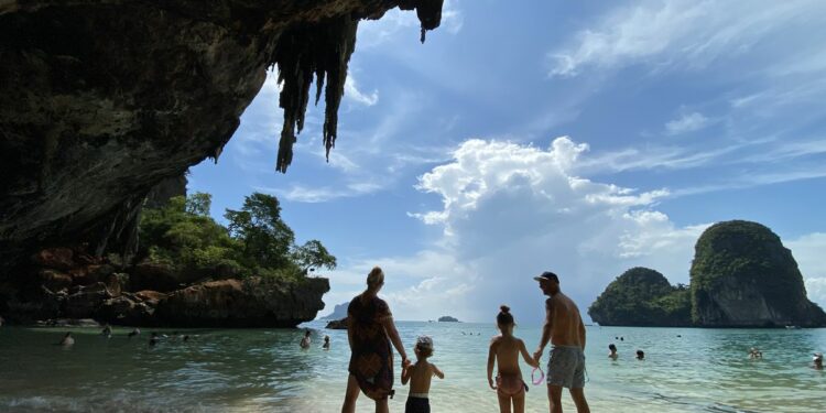 Cómo viajar a Tailandia con niños: planes para disfrutar al máximo | El Viajero