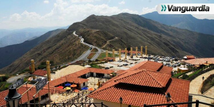 Conexiones aéreas y vías, los pendientes del turismo en Santander