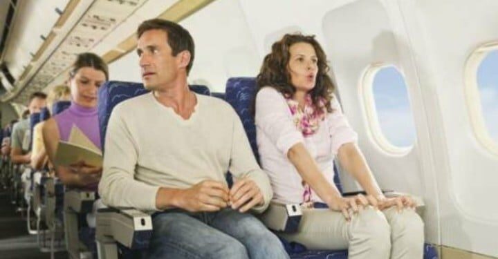 Muchas personas suelen ponerse nerviosas e inquietas durante un vuelo.
