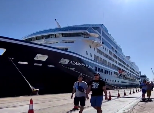 Cruceros arriban simultáneamente al Puerto de Montevideo