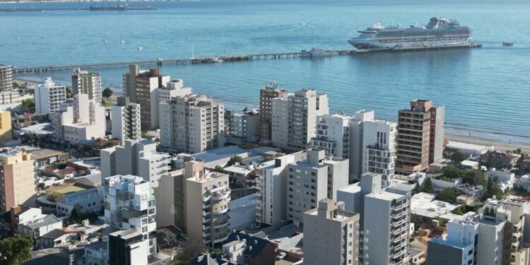 Cuarto día consecutivo de cruceros en Puerto Madryn con la llegada del Shapire Princess