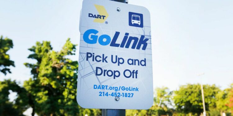 DART y Uber se unen para facilitar servicios de transporte a los usuarios