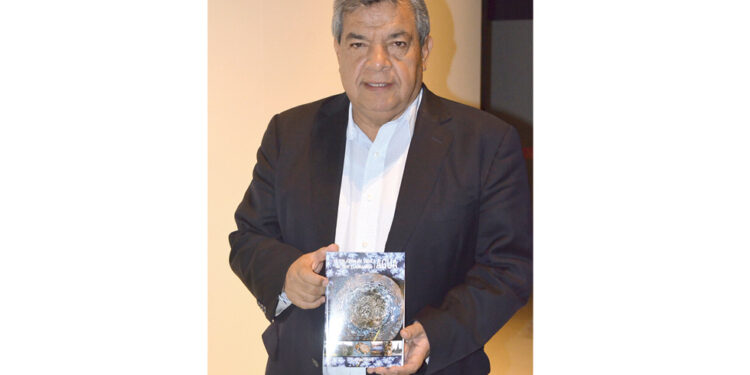 De globitos y globeros, se llena el espacio de... mentiras