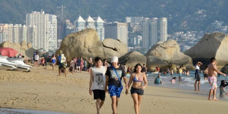 Desacelera PIB turístico en tercer trimestre