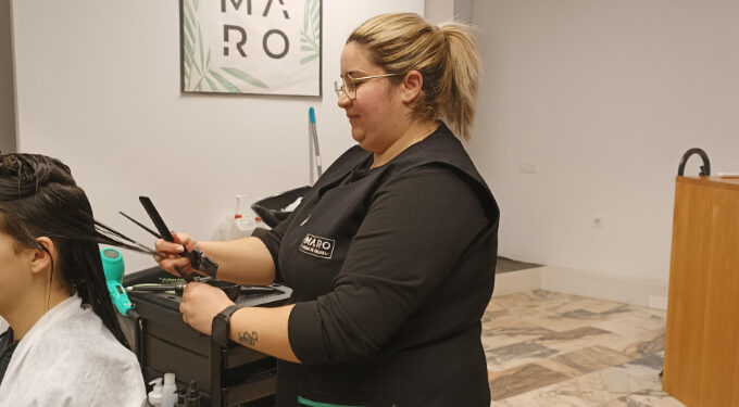 ayudas-jovenes-emprendedores-emprendimiento-empresas-pymes-peluqueria-pelo-corte