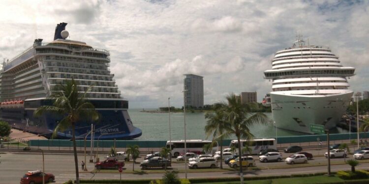 Dos dobles arribos cruceros más 15 mil visitantes Vallarta