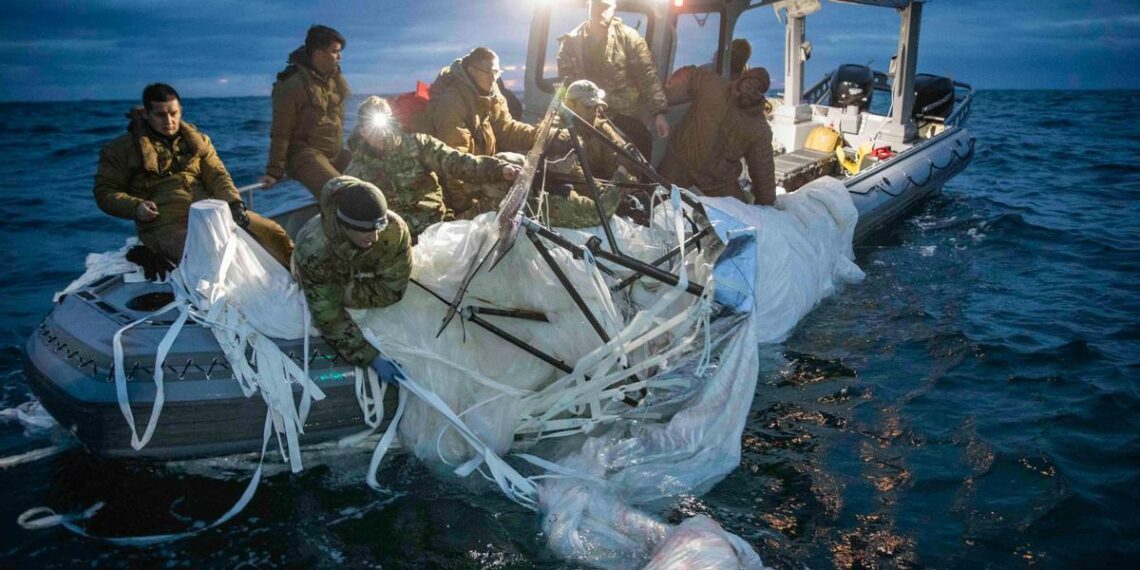 EEUU derriba otro objeto que sobrevolaba la frontera con Canadá