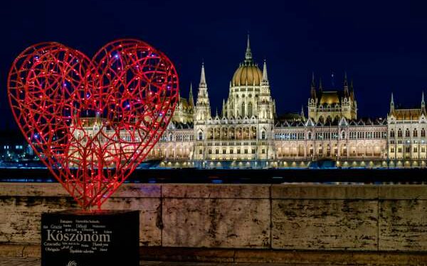 El Económico - Budapest, una de las ciudades más románticas para vivir el Día de los Enamorados