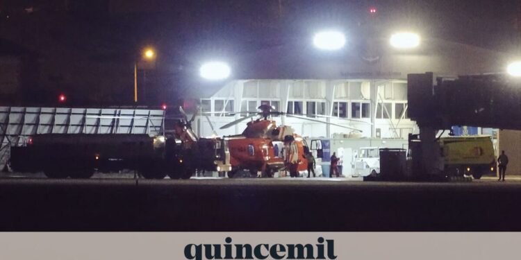 El 'Helimer 402' realiza dos evacuaciones médicas de pasajeros de sendos cruceros a A Coruña