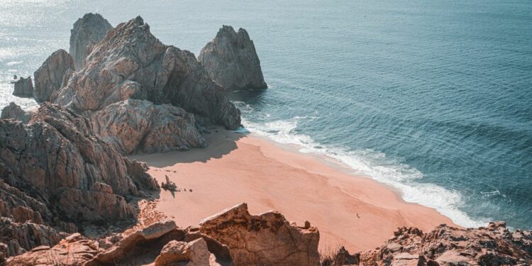 El destino mexicano que te hará sentir en Dubái con sus viajes en camello