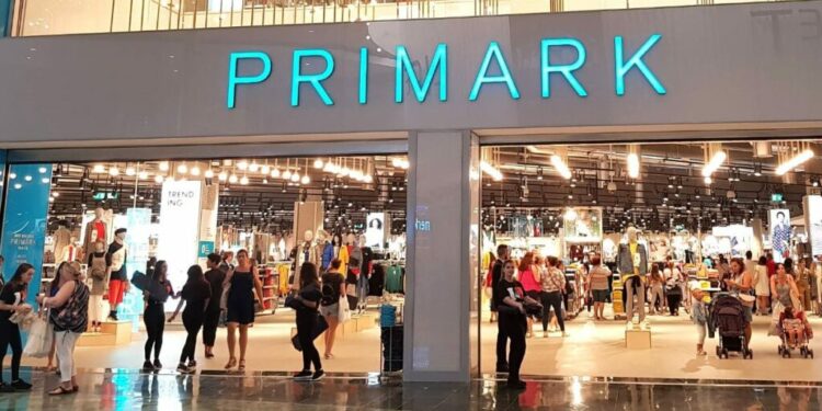 El pijama 'low cost' de Primark ideal para tus viajes y escapadas de fin de semana esta primavera