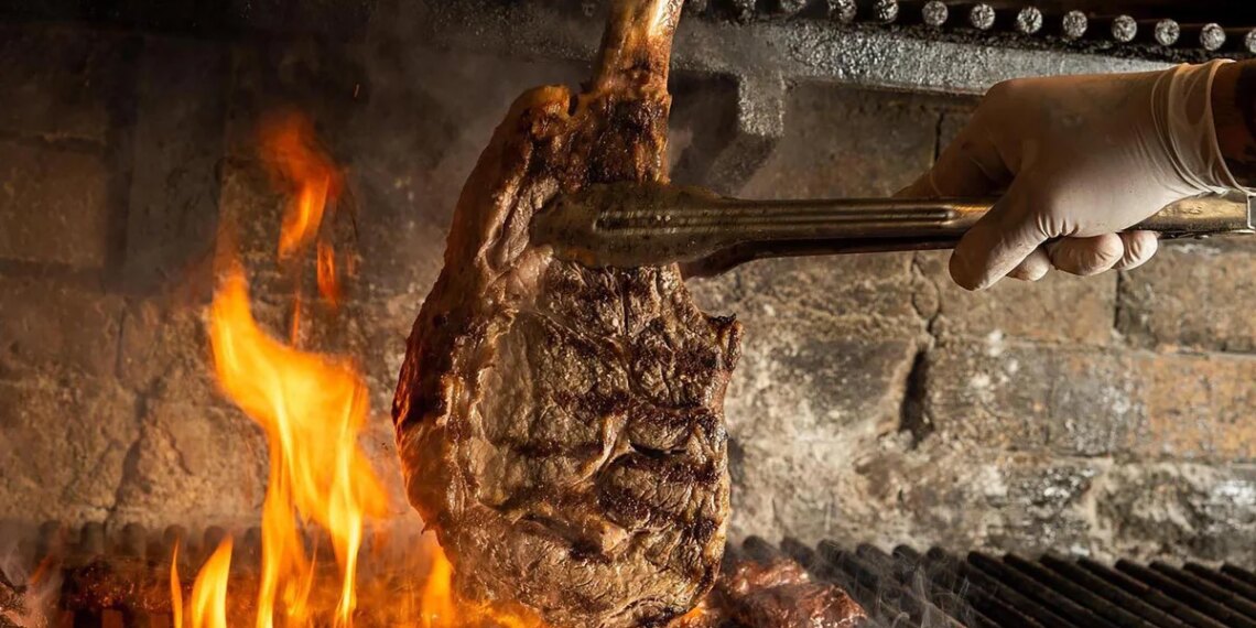 El popular restaurante argentino La Cabrera abrió en Miami