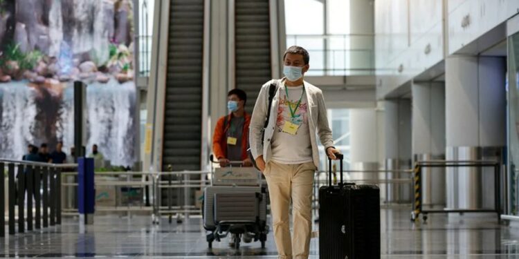 El régimen chino anunció que eliminará las restricciones de viajes hacia las regiones de Hong Kong y Macao por la pandemia