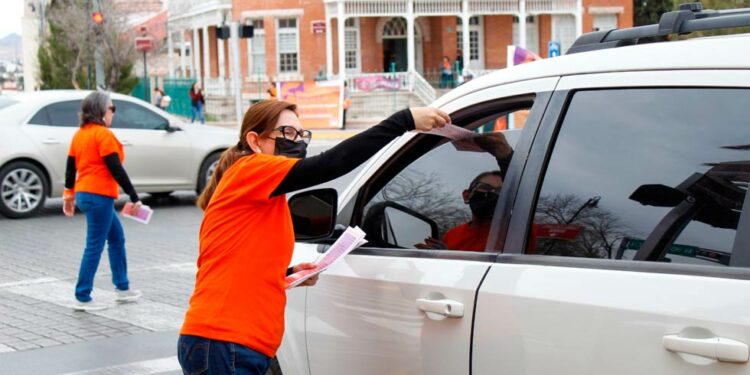 Entregan 4 mil violentómetros en cruceros de la capital
