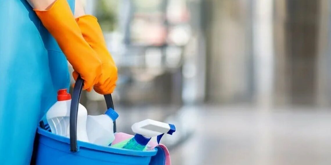 Estados Unidos: denunciaron que una empresa explotaba a 102 menores de edad