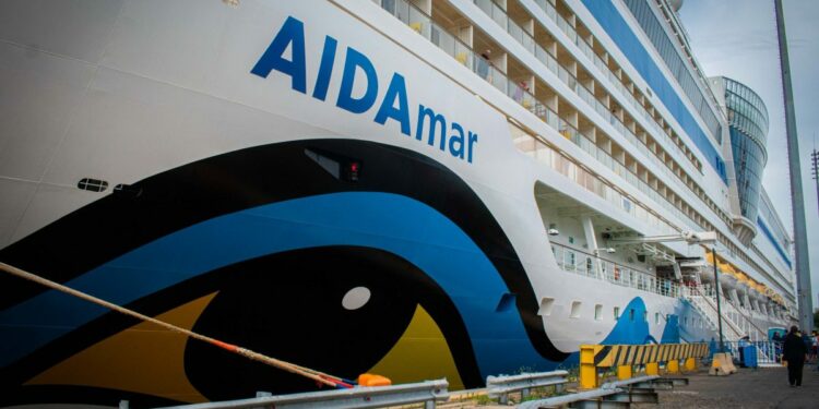 Finaliza crucero mundial de AIDA que recaudó fondos para escuelas